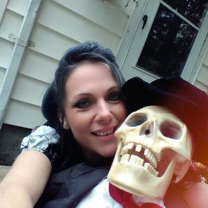 Meet your Posher, Lasey